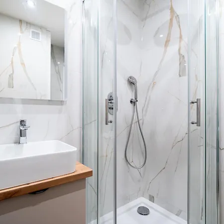 アパート Grace Q4